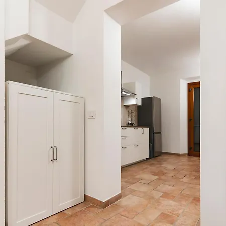 Moderno A 2 Passi Dalla Stazione Apartment