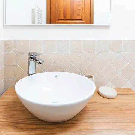 Moderno A 2 Passi Dalla Stazione Apartment *