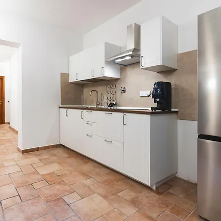 Moderno A 2 Passi Dalla Stazione Apartment *