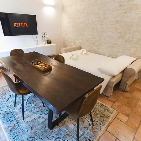 Moderno A 2 Passi Dalla Stazione Apartment